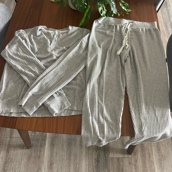 Gray Ribbed Henley Pajama Set - Picture 6 of 6